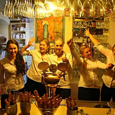 De Provence מלון 4*