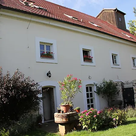 De Provence מלון Tuchomerice